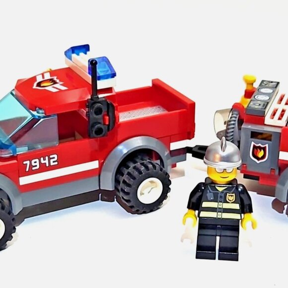 Lego City Off-Road Fire Rescue Set 7942 99% COMPLETE No Manual - Picture 1 of 3